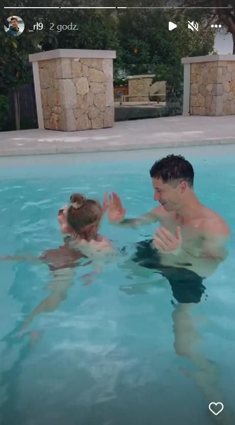 Robert Lewandowski Z On Na Jachcie W Hiszpanii