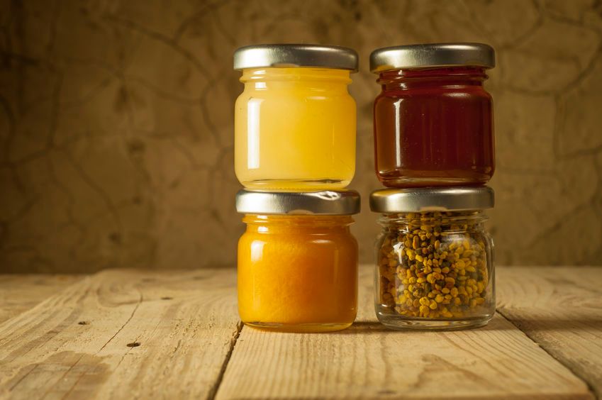 Rodzaj Miodu A Choroba Jaki Miod Wybrac Wp Parenting Jak zaden inny miod pomoze organizmowi uporac sie z wydzielina zalegajaca w gornych drogach. parenting pl