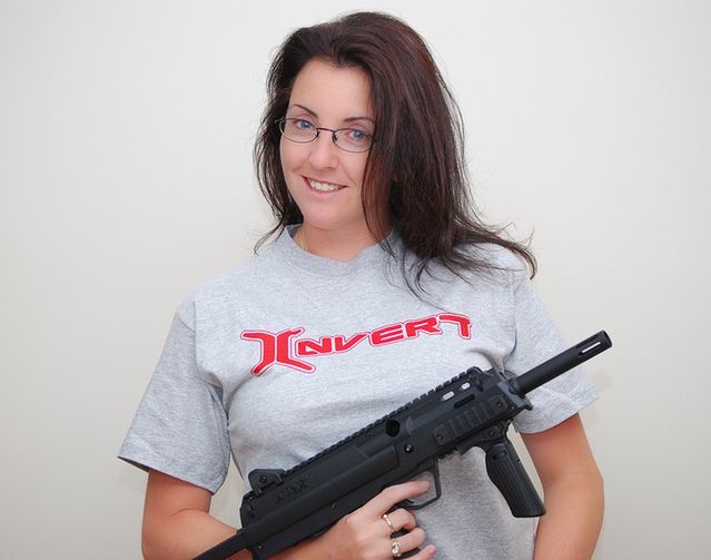Kobiety z implantami powinny unikać paintball'a