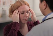 Nietypowe objawy wysokiego cholesterolu. Nie ignoruj ich (WIDEO)