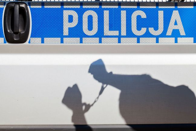 Nieletnim odmawia się swobodnego prawa do kontaktu z opiekunem lub obrońcą