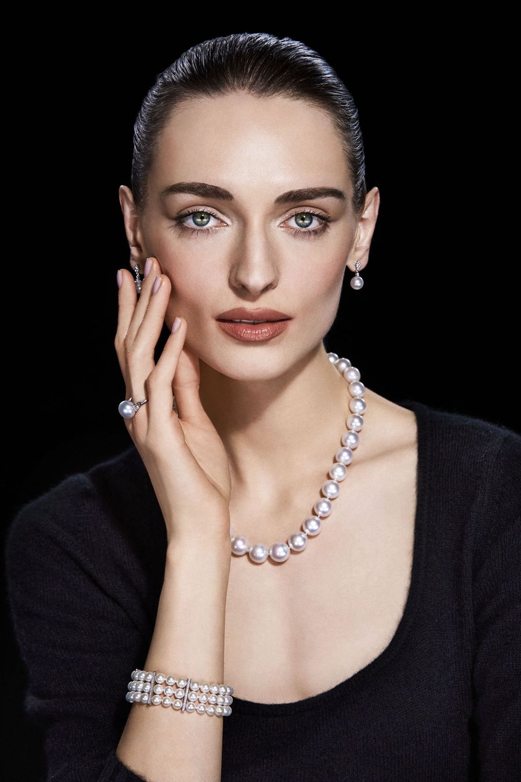 Biżuteria z perłami i diamentami z linii High Jewellery; Apart.p