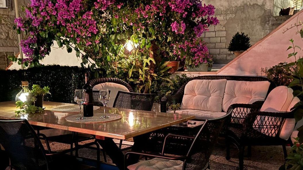 Apartmanok Parkolóhellyel Trogir - 12152 (1)