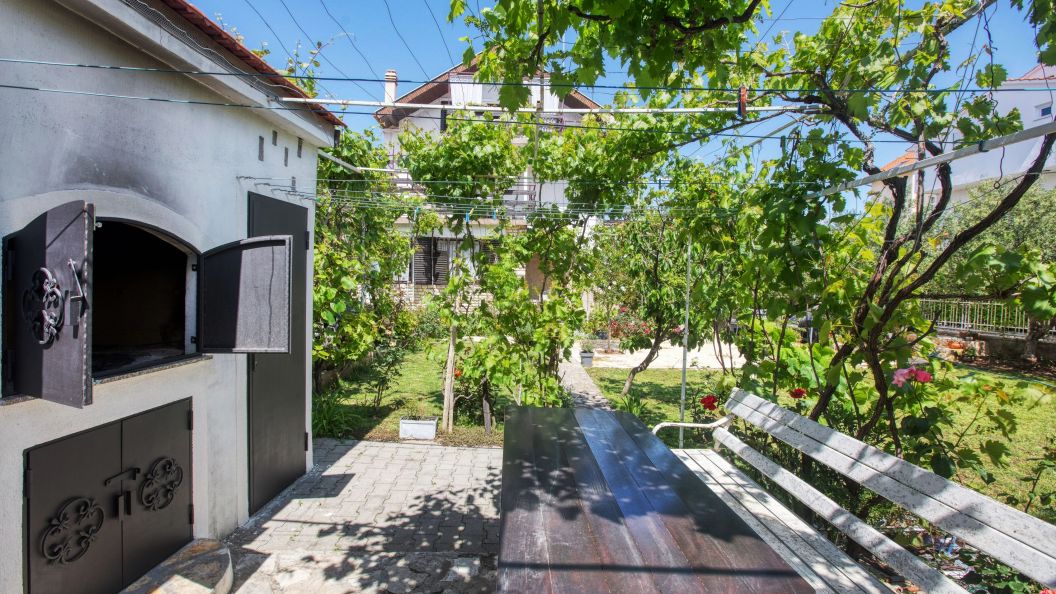 Apartments With Parking Space Vodice - 15228 (1)