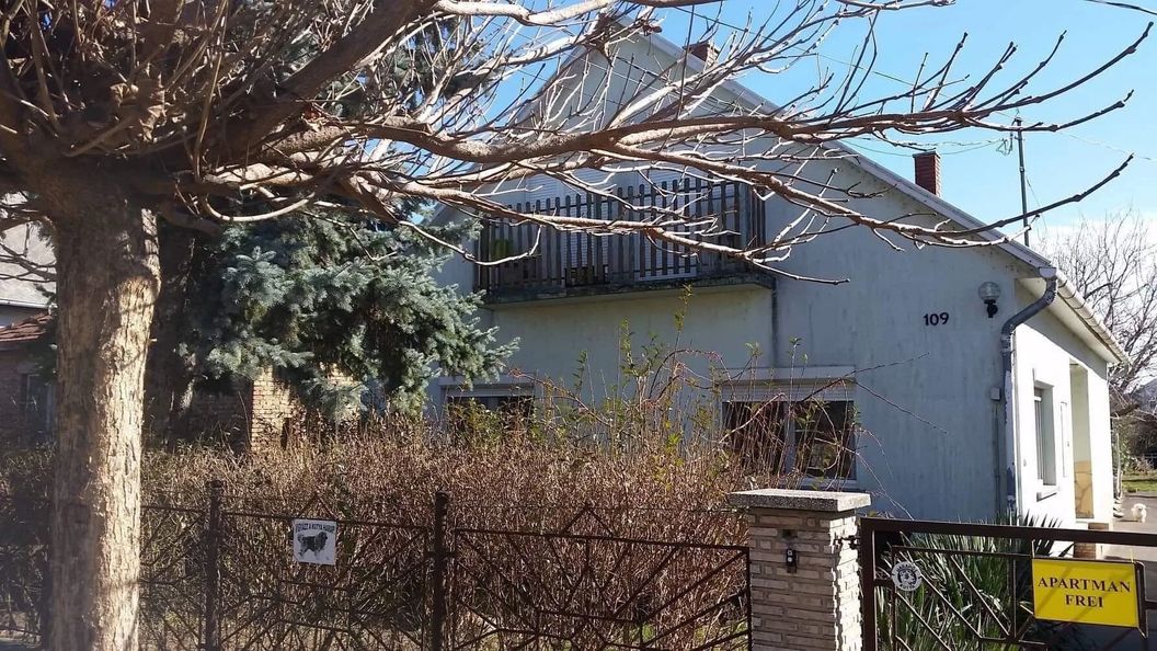 Aradi Apartman Siófok (1)