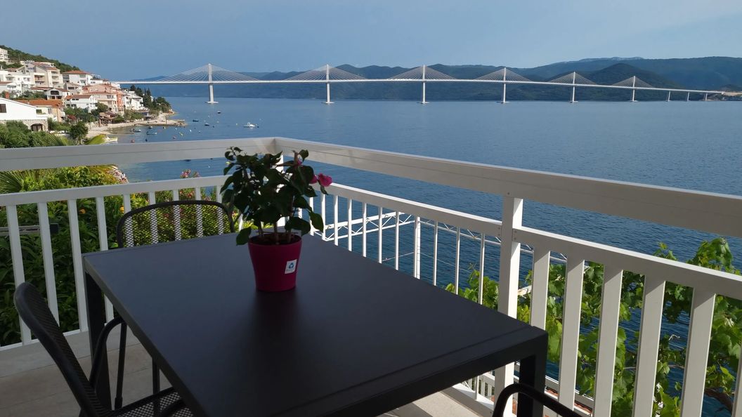 Apartments Vesna Komarna (1)