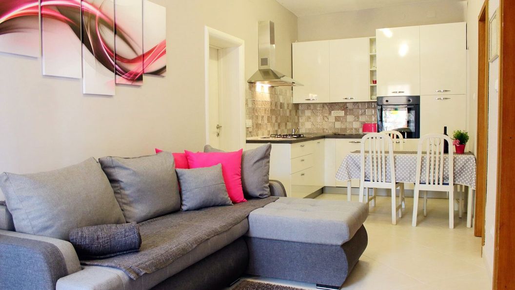 Apartmanok Parkolóhellyel Opric, Opátia - Opatija - 7753 Oprič (1)