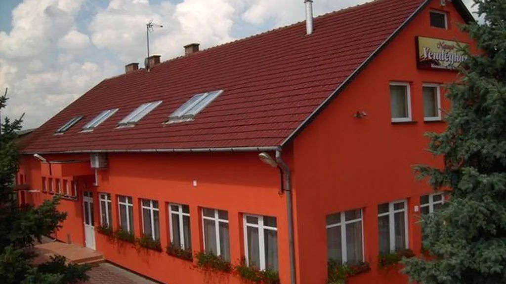 Napsugár Vendégház és Rendezvényház Kisszállás (1)