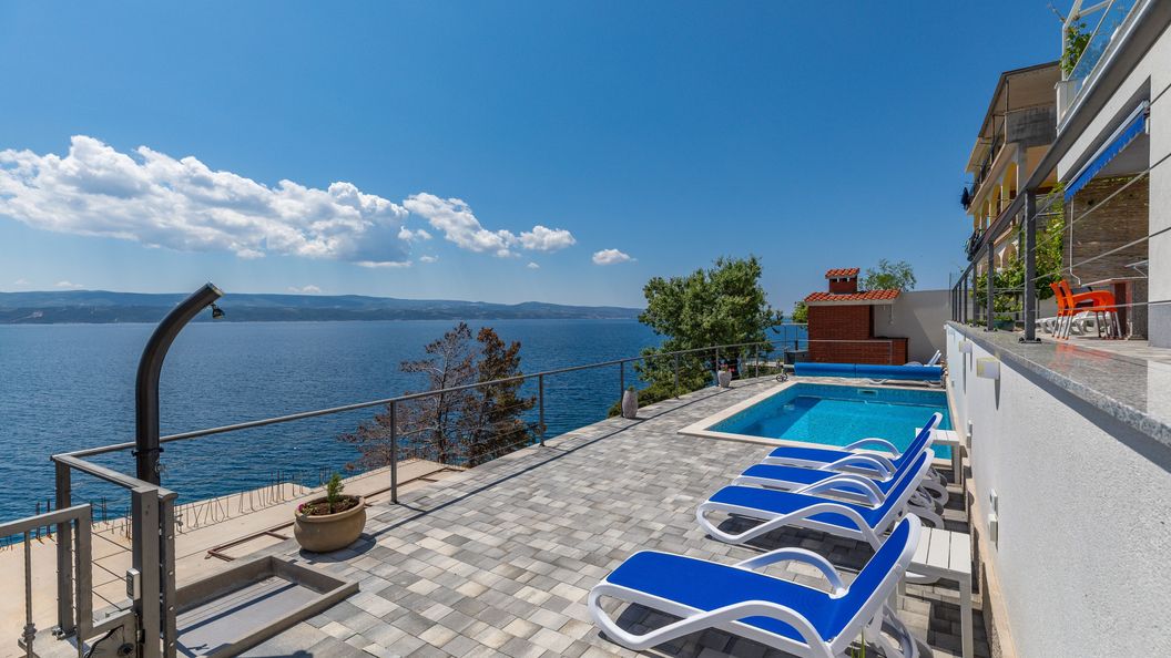 Apartmanok Családok Részére Medencével Zavode, Omis - 1021 Zavode (1)