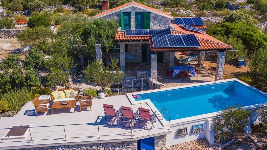 Ház Családok Részére Medencével A Tenger Mellett Öböl Pernatice, Drvenik - 11590 Pernatice (1)