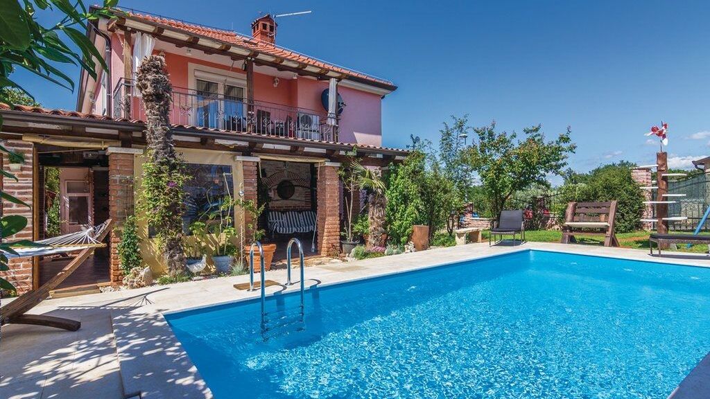 Apartmanok Családok Részére Medencével Fratrici, Umag - 14384 Fratrici (1)