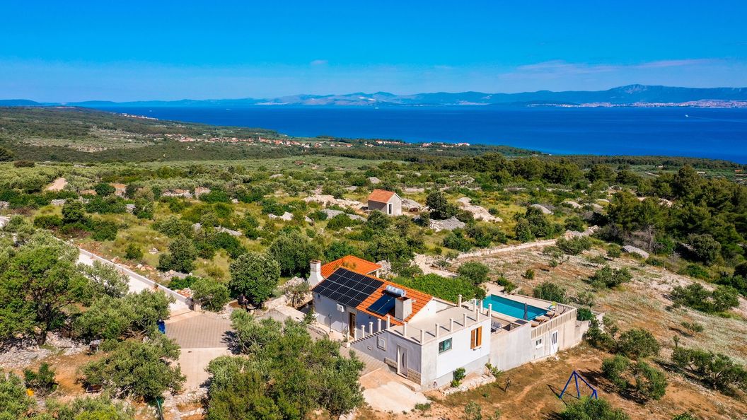 Ház Családok Részére Medencével Supetar, Brac - 15280 Supetar (1)