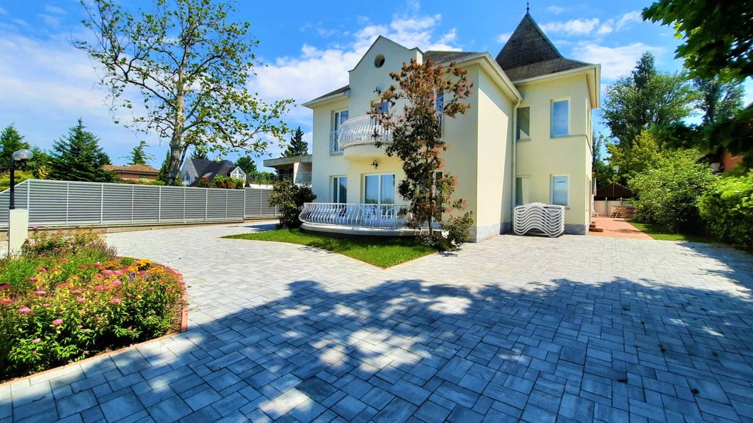 Angele Pihenőház Balatonszárszó (1)