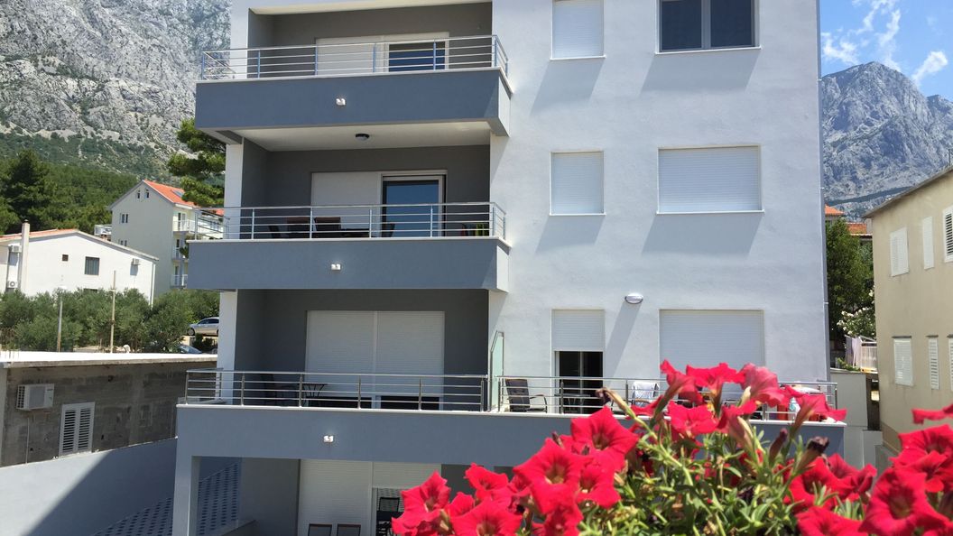 Apartmanok Parkolóhellyel Baska Voda, Makarska - 15214 Baška Voda (1)