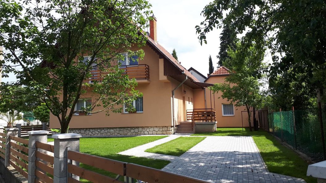 Viktória Apartmanház Harkány (1)