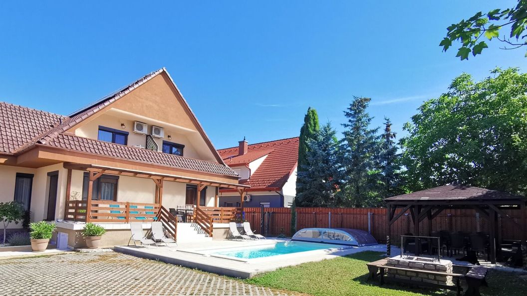 Kovács Apartmanház Balatonfüred (1)