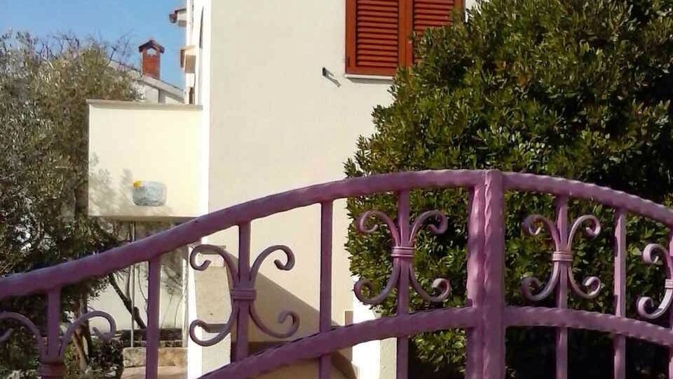 Apartmanok Parkolóhellyel Cres - 12609 (1)