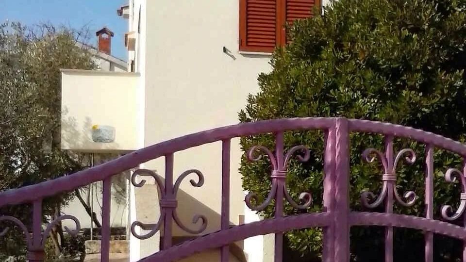 Apartmanok Parkolóhellyel Cres - 12609 (1)