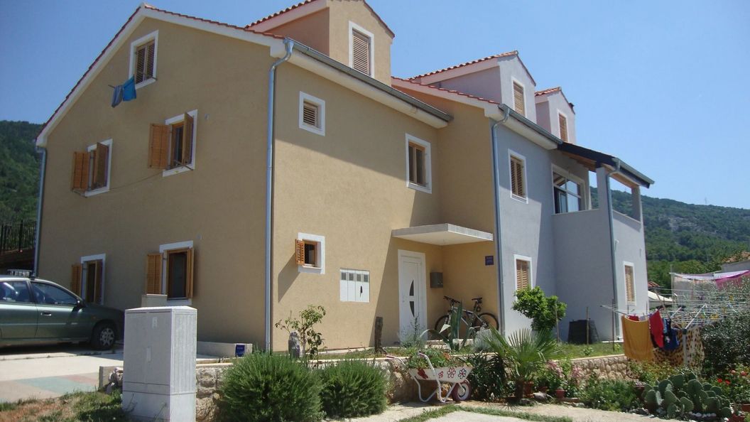 Apartmanok Parkolóhellyel Cres - 15672 (1)