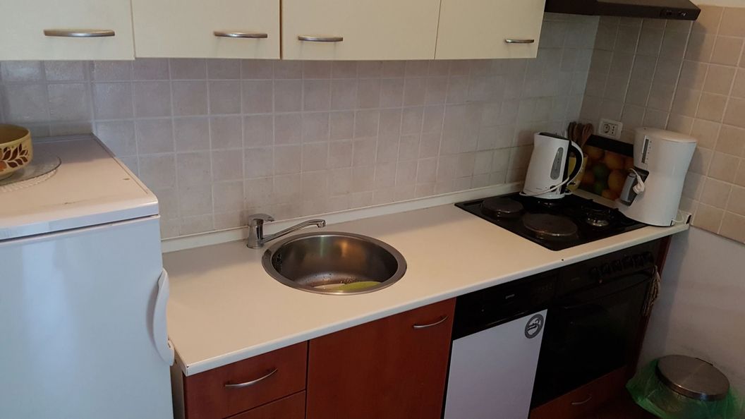 Apartmanok Parkolóhellyel Mali Losinj, Losinj - 15858 Mali Lošinj (1)