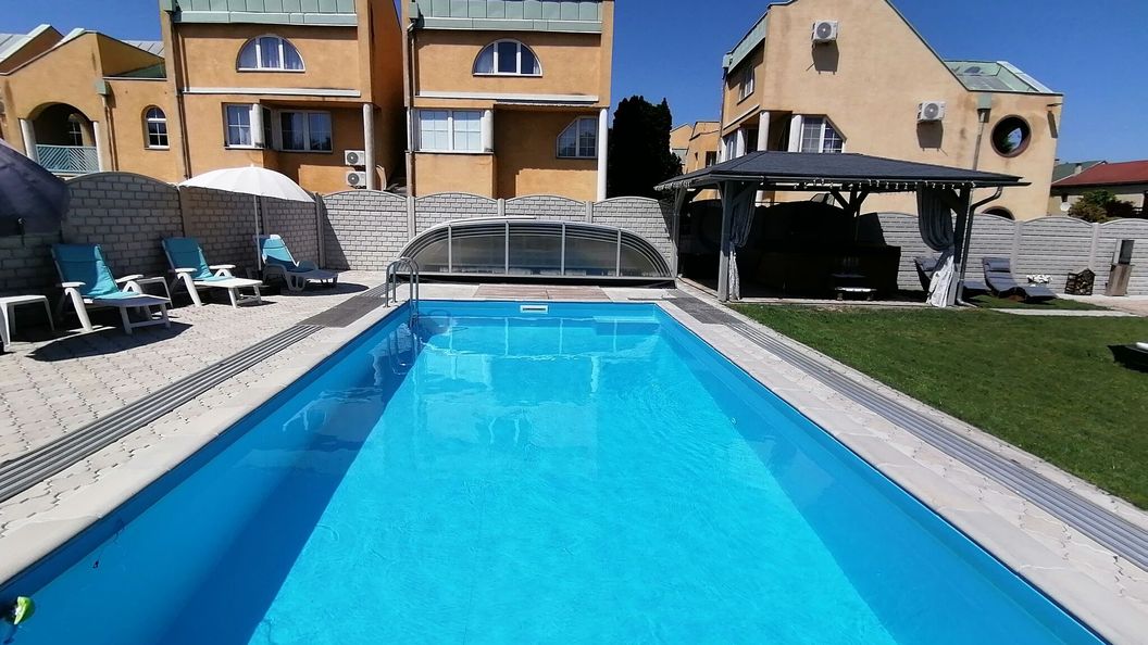 Harangvirág Apartmanház Siófok (1)