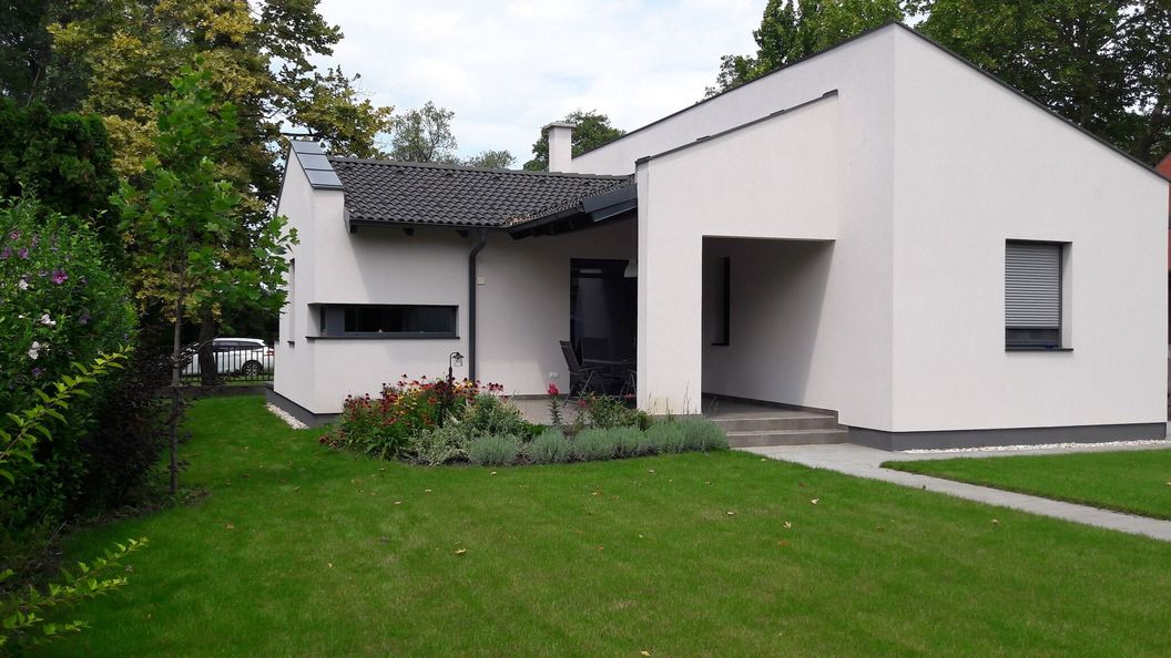 Beach House Balatonszemes (1)