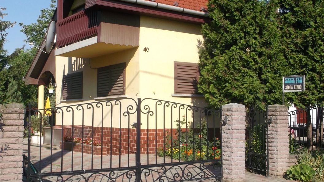 Napfény Apartmanok 3. Mezőkövesd - Zsóryfürdő (1)