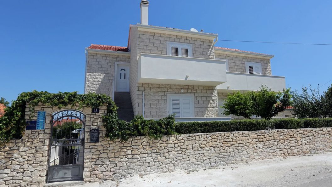 Apartmani Ali Supetar (1)