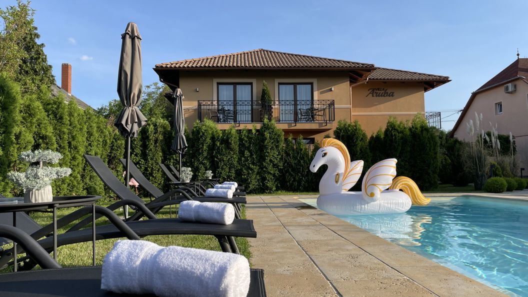 Villa Aruba & Private SPA Suites Keszthely (1)