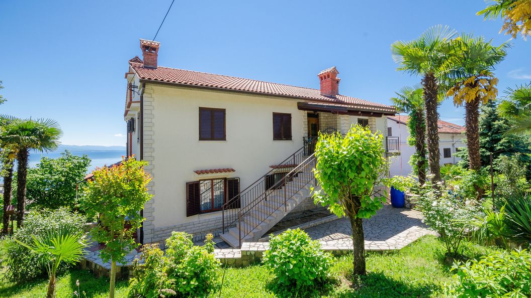 Apartments Zeljko Lovran (1)