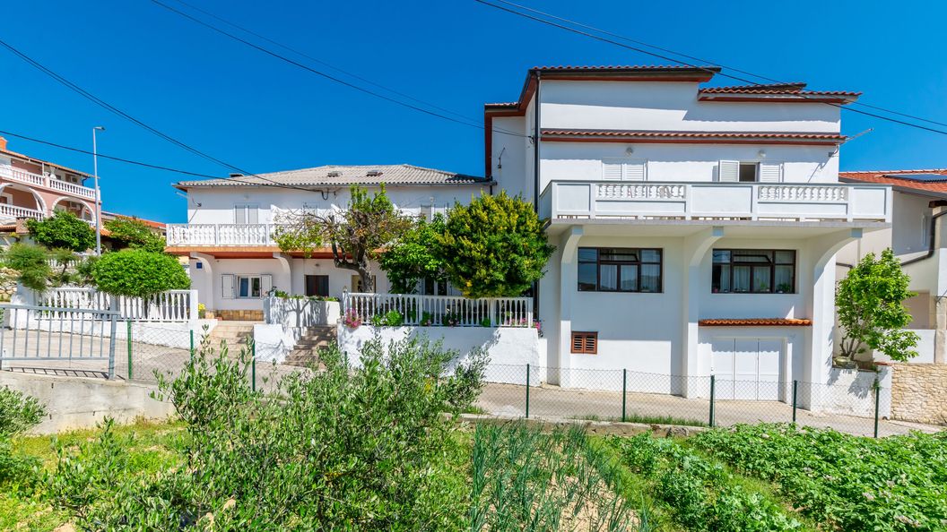 Apartments D. MATAHLIJA Lopar (1)