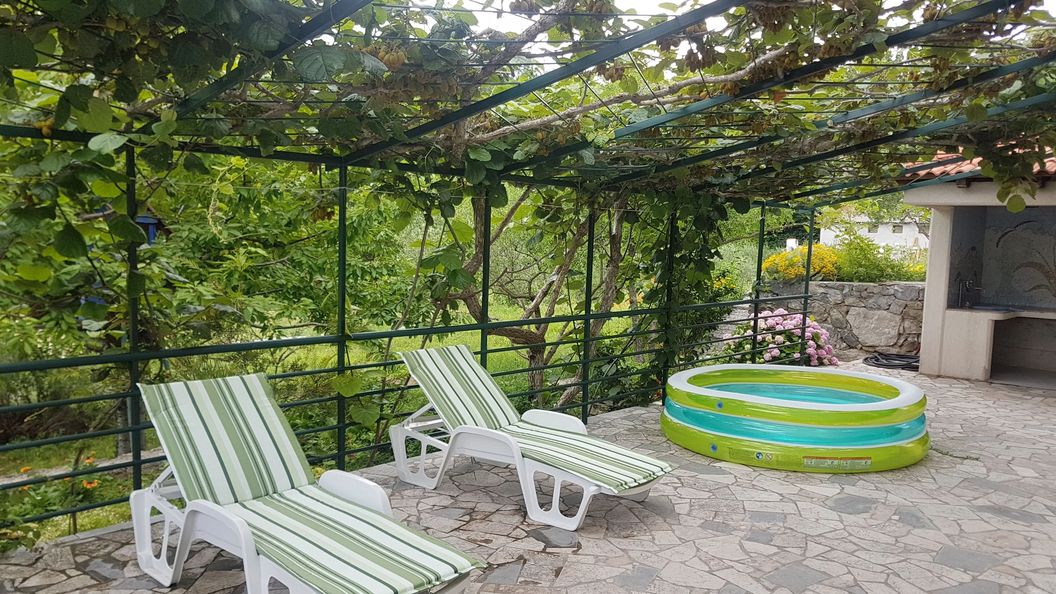 Apartmanok Parkolóhellyel Ostrvica, Omis - 13749 Ostrvica (1)