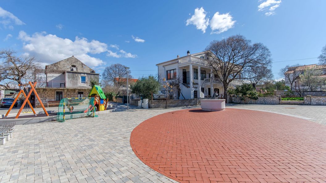 Apartments Snjezana Pirovac (1)