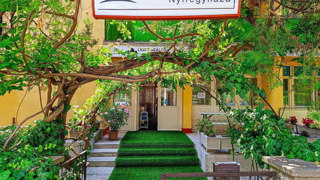 Liget Szálló Nyíregyháza (1)