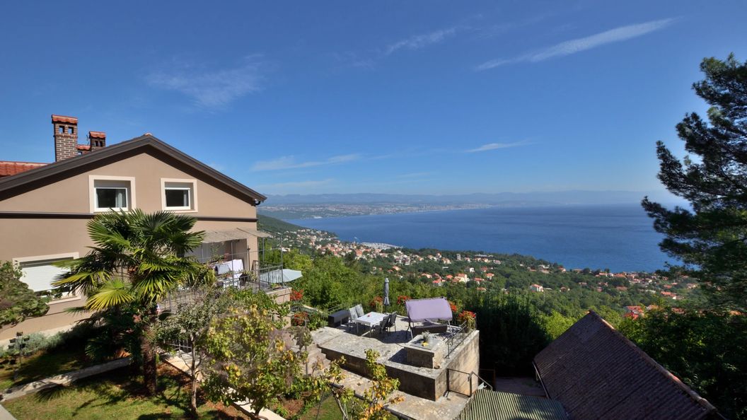 Apartments Viktoria Lovran (1)