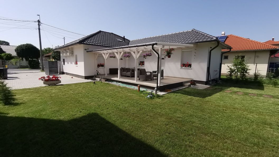 LaurApartman Gyula (1)