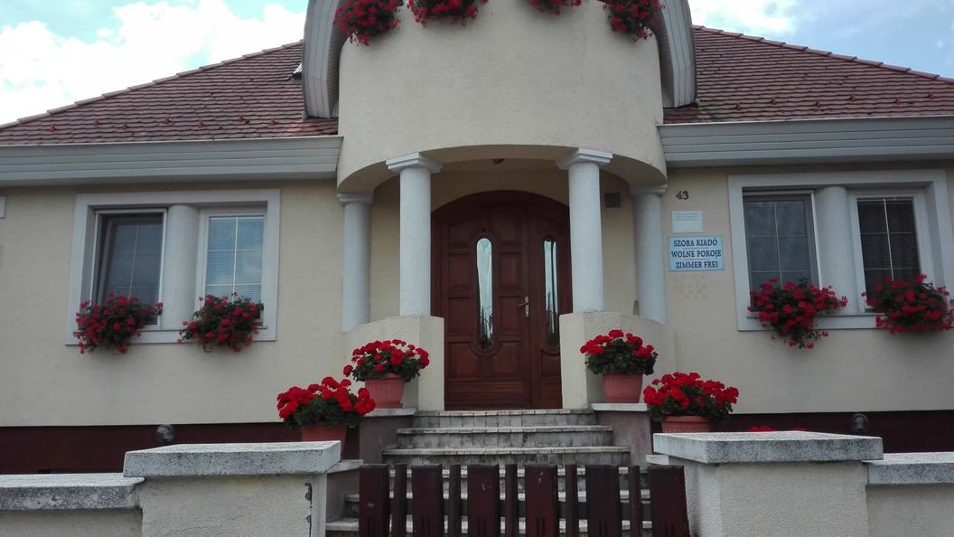 Kaktuszvirág Apartmanház Hajdúszoboszló (1)