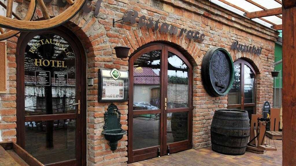 Hotel Rustikal Hustopeče (1)