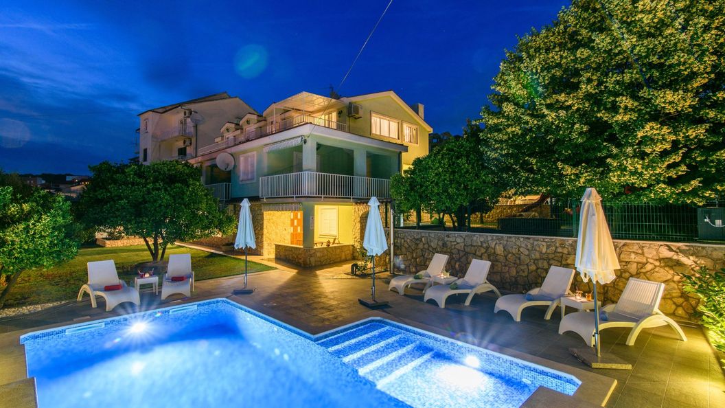 Apartments Dubravka Okrug Gornji (1)