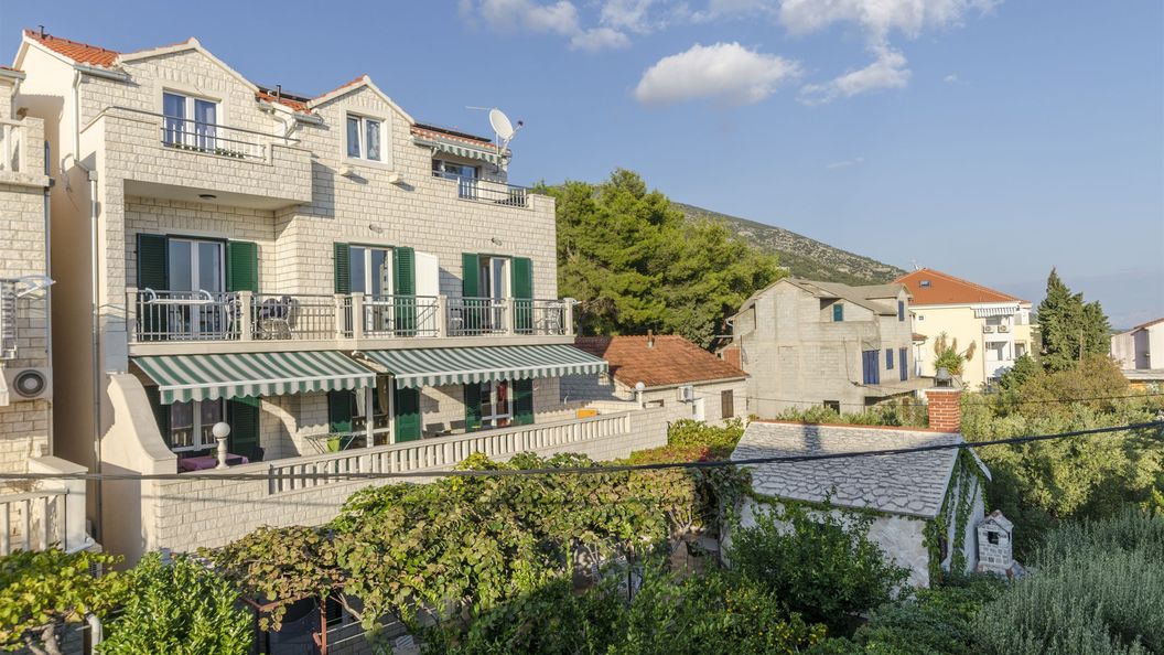 Apartments and Room Villa Niko Bol (1)