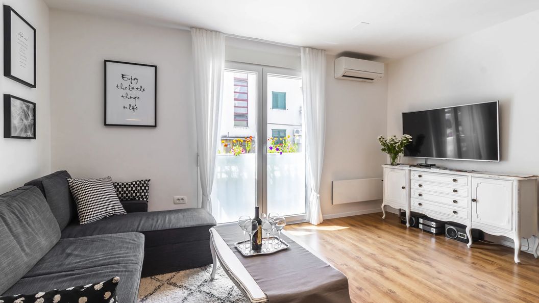 Apartment Apartment In Centre For 6 Split (1)