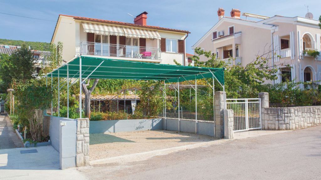 Apartments Nikola Punat (1)