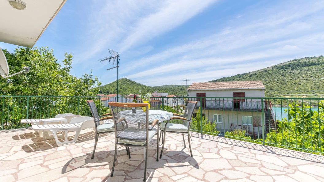 House Sunčani dvori Rogoznica (1)