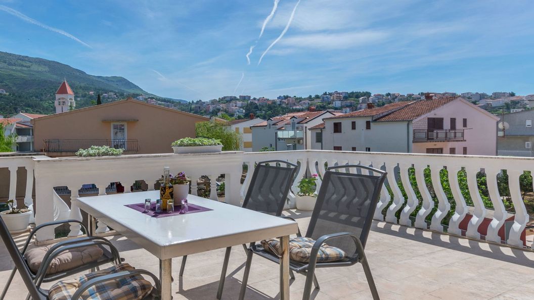 Apartment Heaven Strozanac (1)