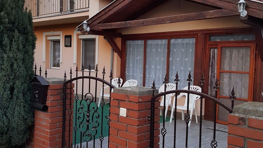 Tiffany Apartman Alsópáhok (1)