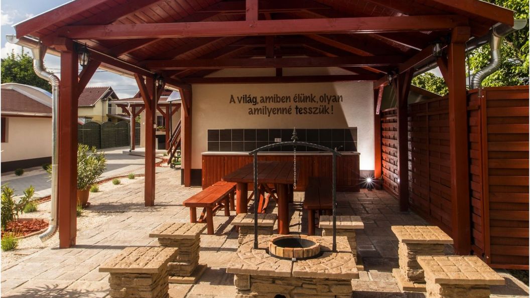 Róma Apartmanház Bogács (1)