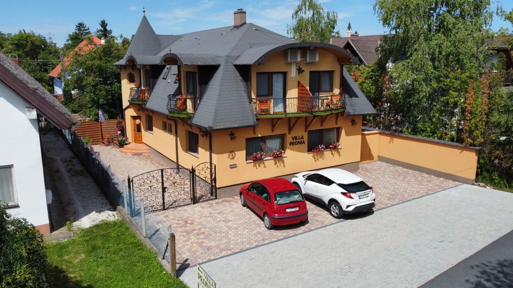 Villa Peonia-Szaunás Vendégház Keszthely (1)