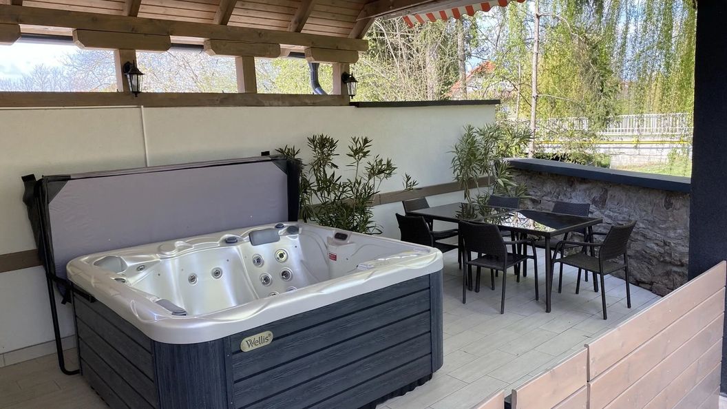 Toszkána Apartmanház Bogács (1)