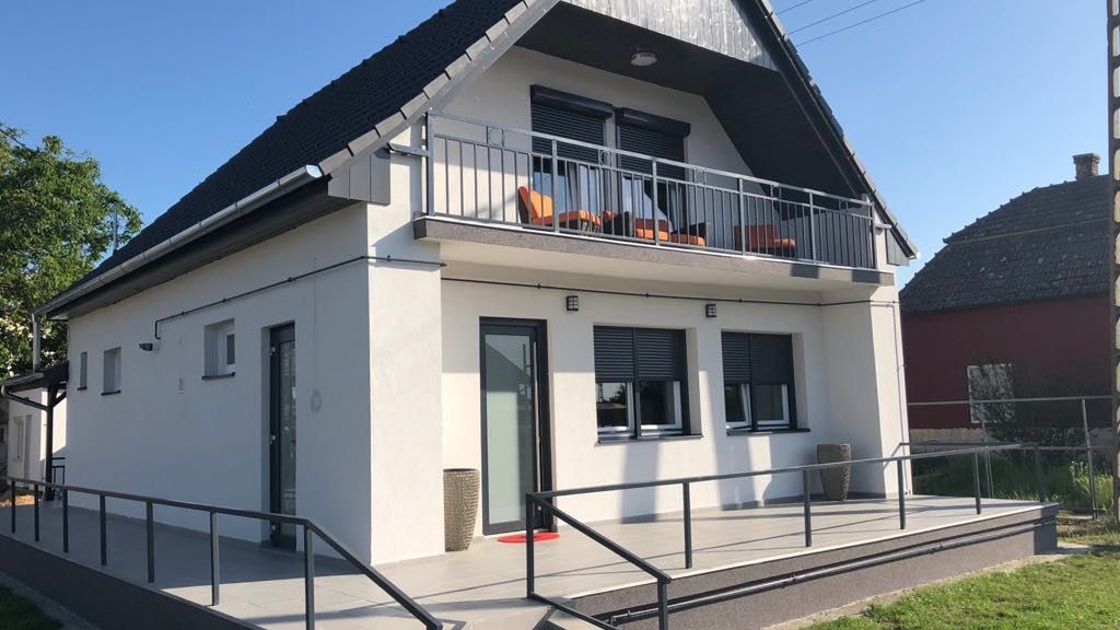 Korona Apartman Balatonboglár (1)