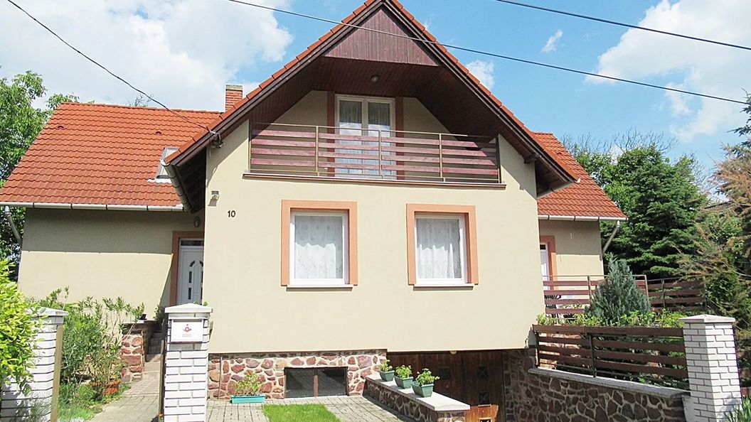 Béres Panorámás Nyaralóház Balatonederics (1)